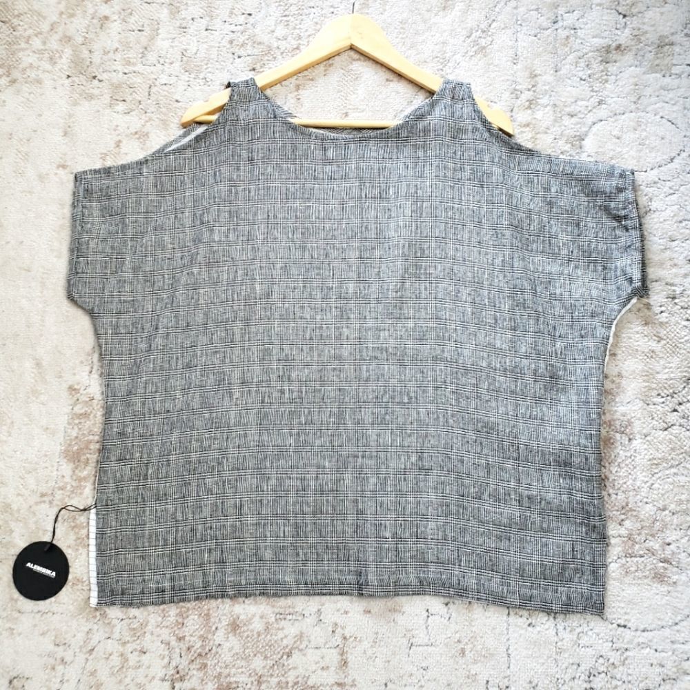 Alembika NWT Small Medium Oversized Black White Linen Blend Cold Shoulder Tunic